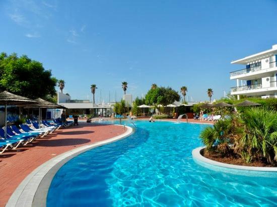 Almarina Apartment, *